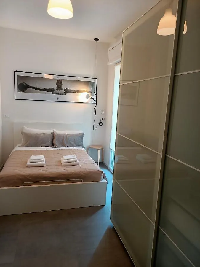 Bologna House Residence contacts
